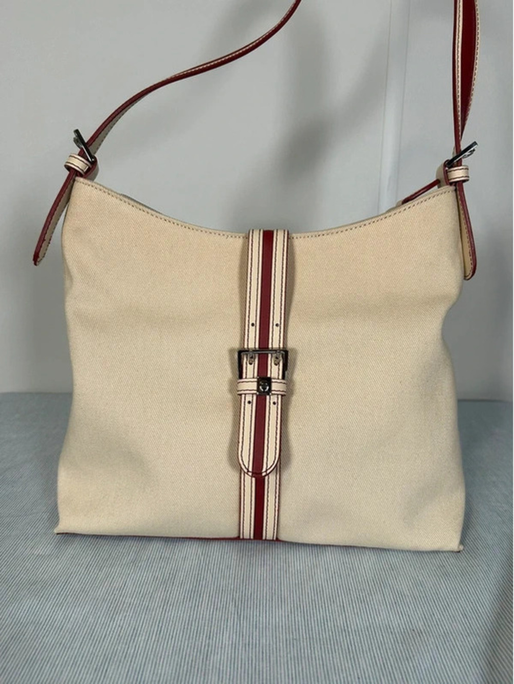 Etienne Aigner Cream Canvas Shoulder Bag Burgundy Trim Zip Top EUC